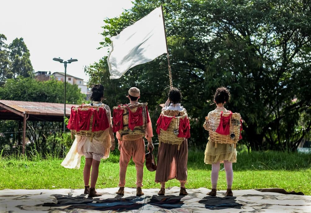 A Cruzada dos Corações Puros (ou Quem Inventou a Guerra?)