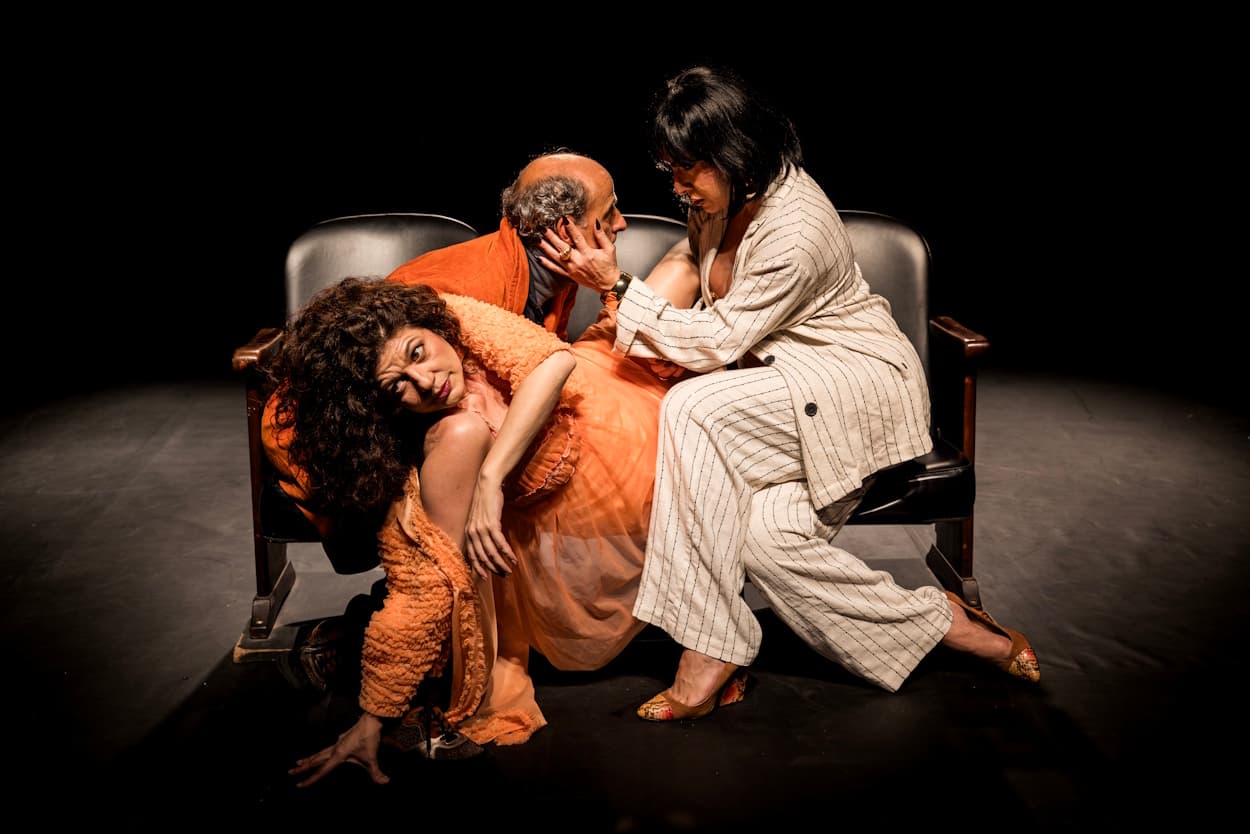 Cena do espetáculo A Palma, da Mundana Companhia.