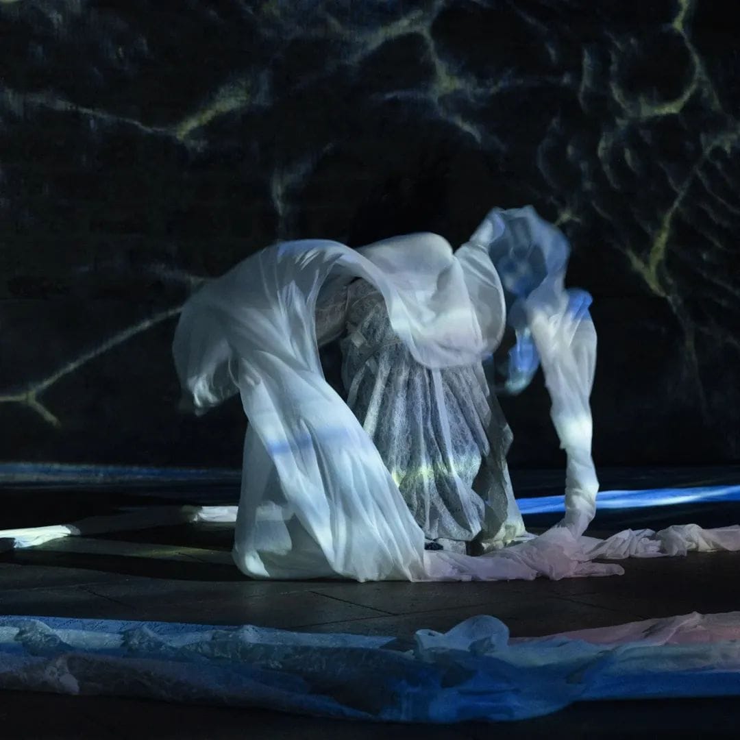 Viviane Dias em cena — Séquana–Yará