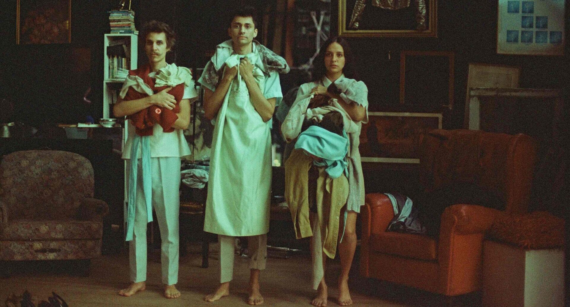 DOA-SE UM SOFÁ VERDE MENTA